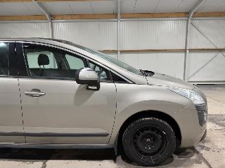 Peugeot 3008 1.6THP 115kW Clima Premiére picture 14