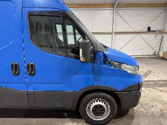 Iveco Daily 35s13V 2.3D 93kW Trekhaak H3L picture 14