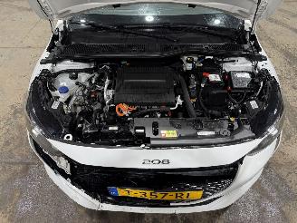 Peugeot e-208 50kWh 100kW Active Pack picture 26