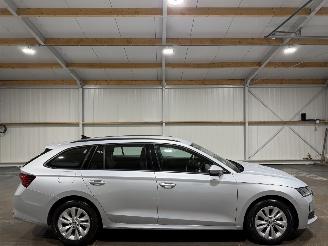 skadebil auto Skoda Octavia 1.5TSI MHEV 85kW Automaat Business Edition 2024/10