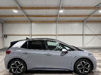 Damaged car Volkswagen ID.3 58kWh 150kW First Plus 2020/10