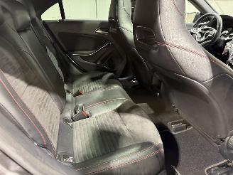 Mercedes Cla-klasse 180 90kW Automaat Pano Ambition picture 38