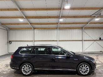 damaged passenger cars Volkswagen Passat GTE 1.4TSI 115kW Automaat 2016/12