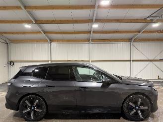 krockskadad bil auto BMW iX 112kWh 385kW  xDrive50 High Executive 2024/11