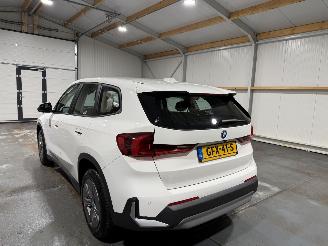 BMW iX1 67kWh 150kW eDrive20 Automaat picture 12