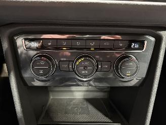 Volkswagen Tiguan 1.5TSI 110kW Automaat ACT HighLine Bussines R  Panoramadak picture 26