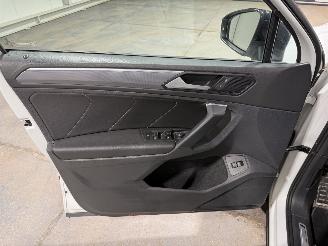 Volkswagen Tiguan 1.5TSI 110kW Automaat ACT HighLine Bussines R  Panoramadak picture 29