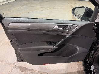 Volkswagen Golf 1.4TSI 92kW Connected Series picture 38