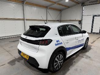 Peugeot e-208 EV 50kWh 100kW Active picture 6