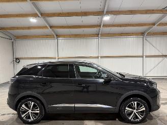 damaged passenger cars Peugeot 3008 1.2PureTech 96kW Automaat Lease Premium 2021/4