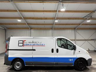 danneggiata veicoli commerciali Opel Vivaro 2.0CDTI 84kW L2H1 2011/2