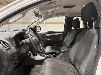 Isuzu D-Max 1.9d 120kW Automaat Extended Cab X-Country picture 26