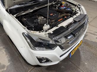 Isuzu D-Max 1.9d 120kW Automaat Extended Cab X-Country picture 23