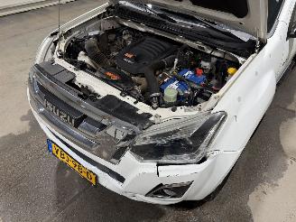 Isuzu D-Max 1.9d 120kW Automaat Extended Cab X-Country picture 25