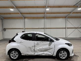 damaged passenger cars Mazda 2 1.5Hybrid 68kW Automaat Centre-Line 2026/3