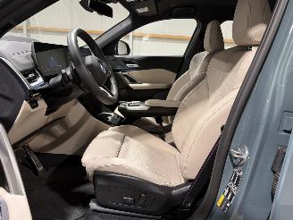 BMW iX2 67kWh 150kW Edrive 20 picture 37