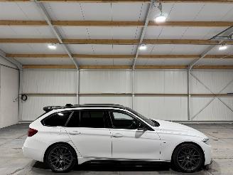 Schadeauto BMW 3-serie 330i 185kW Automaat High Executive 2017/3