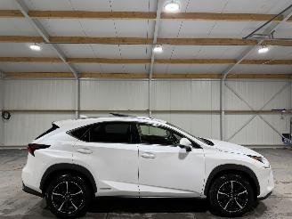 Coche accidentado Lexus NX 300ah 2.5Hybrid 114kW Automaat AWD Business Line Schuifkanteldak 2018/4