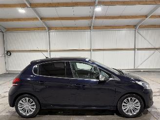 Damaged car Peugeot 208 1.2PureTech 81kW Clima Allure 2018/8