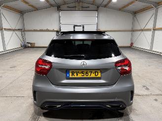 Mercedes A-klasse 180 90kW Automaat Pano Ambition picture 7