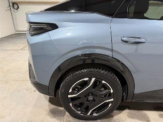 Peugeot e-3008 73kWh 157kWh GT Avantage 210 picture 33