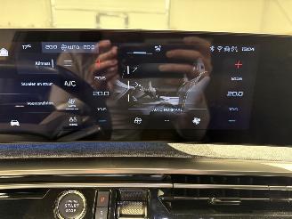 Peugeot e-3008 73kWh 157kWh GT Avantage 210 picture 39