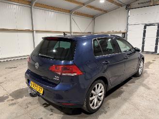 Volkswagen Golf 1.6TDI 77kW Highline Navi picture 6