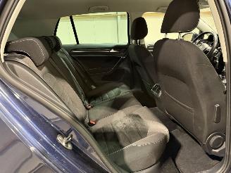 Volkswagen Golf 1.6TDI 77kW Highline Navi picture 22