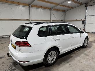 Volkswagen Golf 1.6TDI 85kW Automaat Trendline picture 5