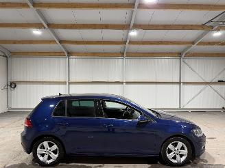 Damaged car Volkswagen Golf 1.0TSI 81kW Comfortline Business 2017/10