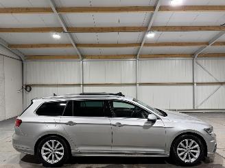Schadeauto Volkswagen Passat 1.6TDI 88kW Automaat Business Edition R Pano 2015/12