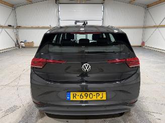 Volkswagen ID.3 58kWh 107kW Pro picture 7