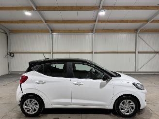 Vaurioauto  passenger cars Hyundai I-10 1.0 49kW Comfort Camera Airco 2024/7