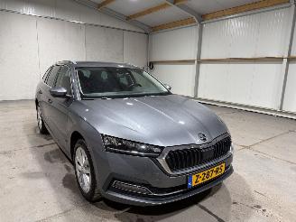 Skoda Octavia 1.4TSI ivPHEV 110kW Automaat Edition picture 3