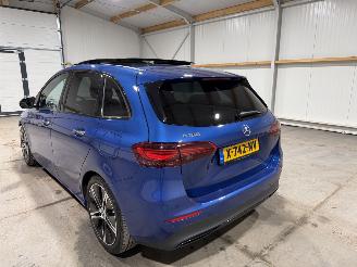 Mercedes B-klasse 180 100kW Automaat Luxury Line Pano picture 12