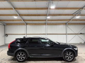Vaurioauto  passenger cars Volvo V-90 2.0T5 187kW Automaat Pro 2017/6