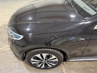 Mercedes EQC 400 80kWh 300kW Business Solution Luxury 4Matic picture 15