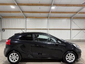 Voiture accidenté Kia Rio 1.2CVVT 63kW Plus Pack 2013/5