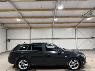 Vaurioauto  passenger cars Opel Insignia ST 1.4T 103kW EcoFlex Business+ 2013/10