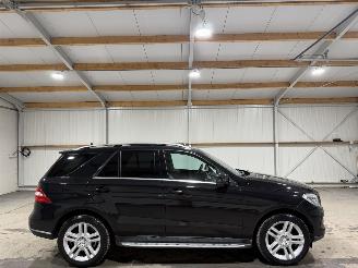 Damaged car Mercedes M-klasse 350BlueTEC 190kW Automaat Pano 4Matic Edition 1 2013/3