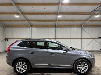 Voiture accidenté Volvo Xc-60 2.0D3 110kW FWD R-Design 2017/1