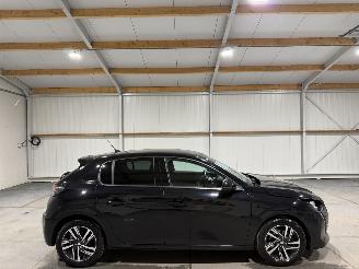 damaged passenger cars Peugeot 208 1.2PT 74kW Allure Pack 2021/5