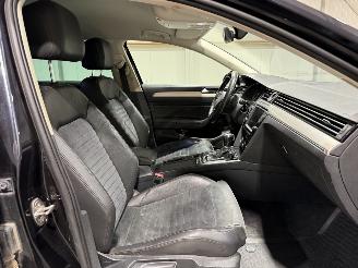 Volkswagen Passat 1.6TDI 88kW Automaat Highline picture 22