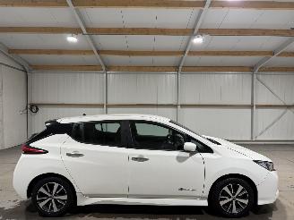 skadebil auto Nissan Leaf 40kWh 110kW Clima Camera Acenta 2018/11