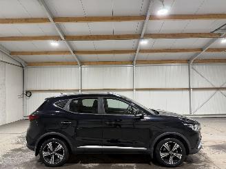 uszkodzony samochody osobowe MG ZS 45kWh 105kW Pano Leder Luxury 2020/7