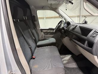 Volkswagen Transporter 2.0TDI 110kW L2H1 Comfortline picture 23