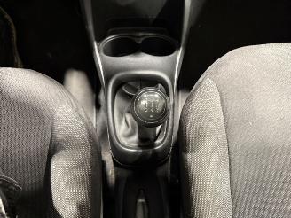 Toyota Aygo 1.0 VVT-i 53KkW x-fun picture 36