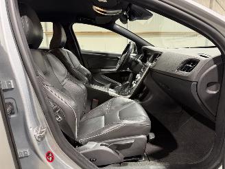 Volvo V-60 2.4D6 158kW AWD Plug-in Hybrid R-Design picture 23