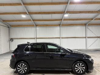 krockskadad bil auto Volkswagen Golf 1.4eHybrid 110kW Automaat Style 2022/6