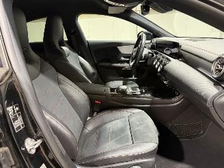 Mercedes Cla-klasse 200 120kW Automaat Business Solution AMG picture 39